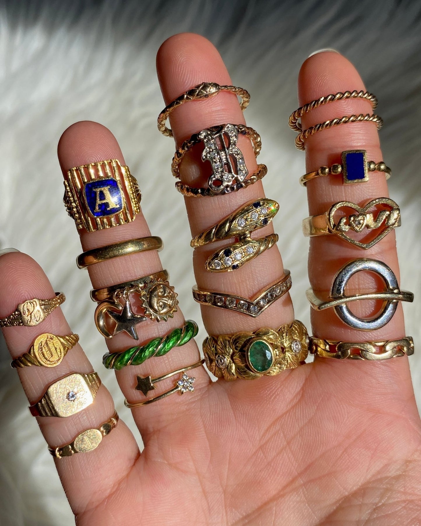 Solid gold vintage 14k and 18k rings - Golden Green Obsession