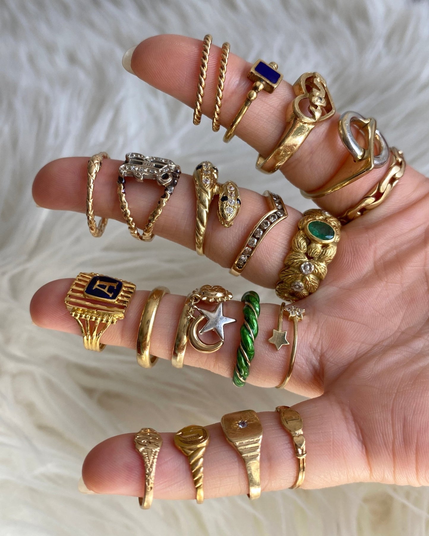 Solid gold vintage 14k and 18k rings - Golden Green Obsession