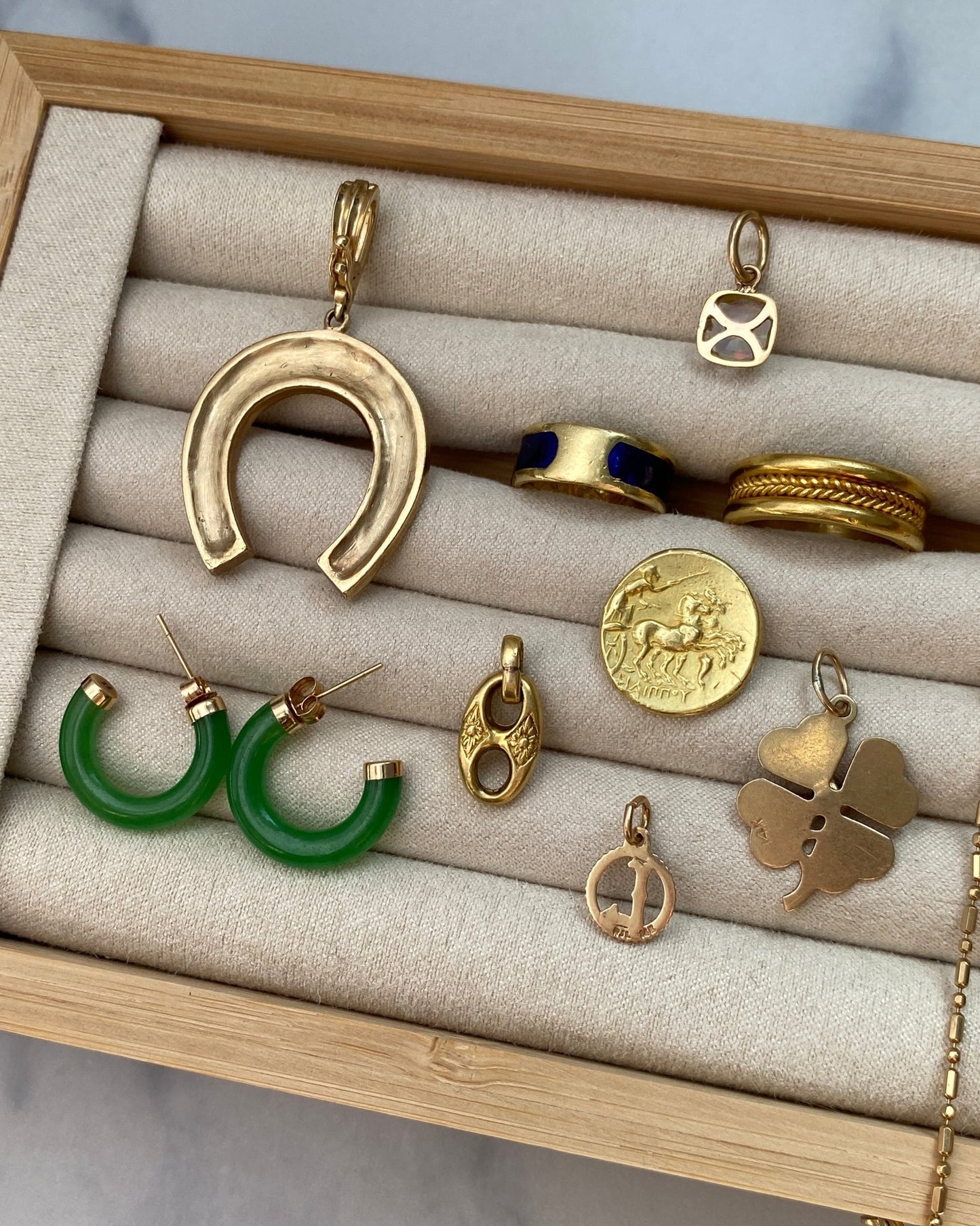 Selection of 18k and 22k solid gold personal collection items - Golden Green Obsession