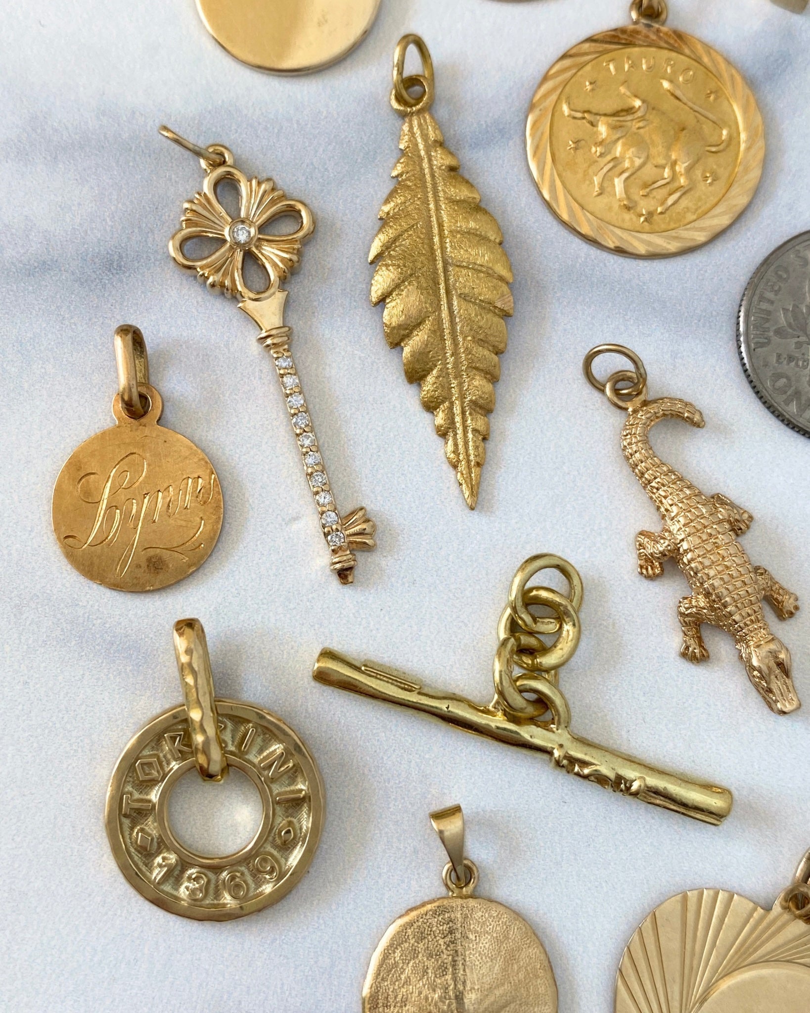 Solid gold 14k and 18k charms & pendants - Golden Green Obsession