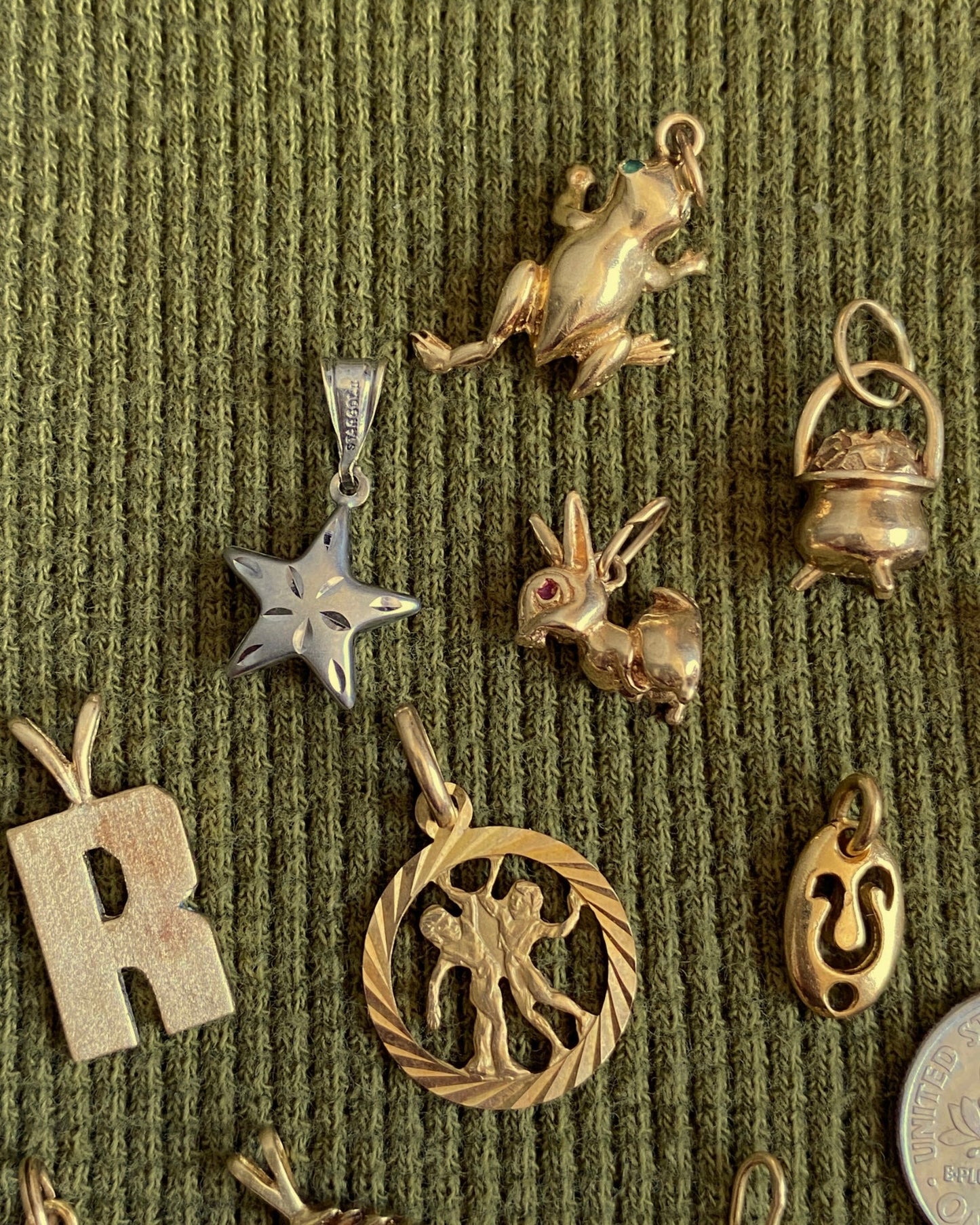 Solid gold 9k, 10k, 14k, and 18k charms & pendants - Golden Green Obsession